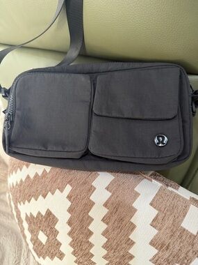 Lululemon Cargo Belt Bag Crossbody Black